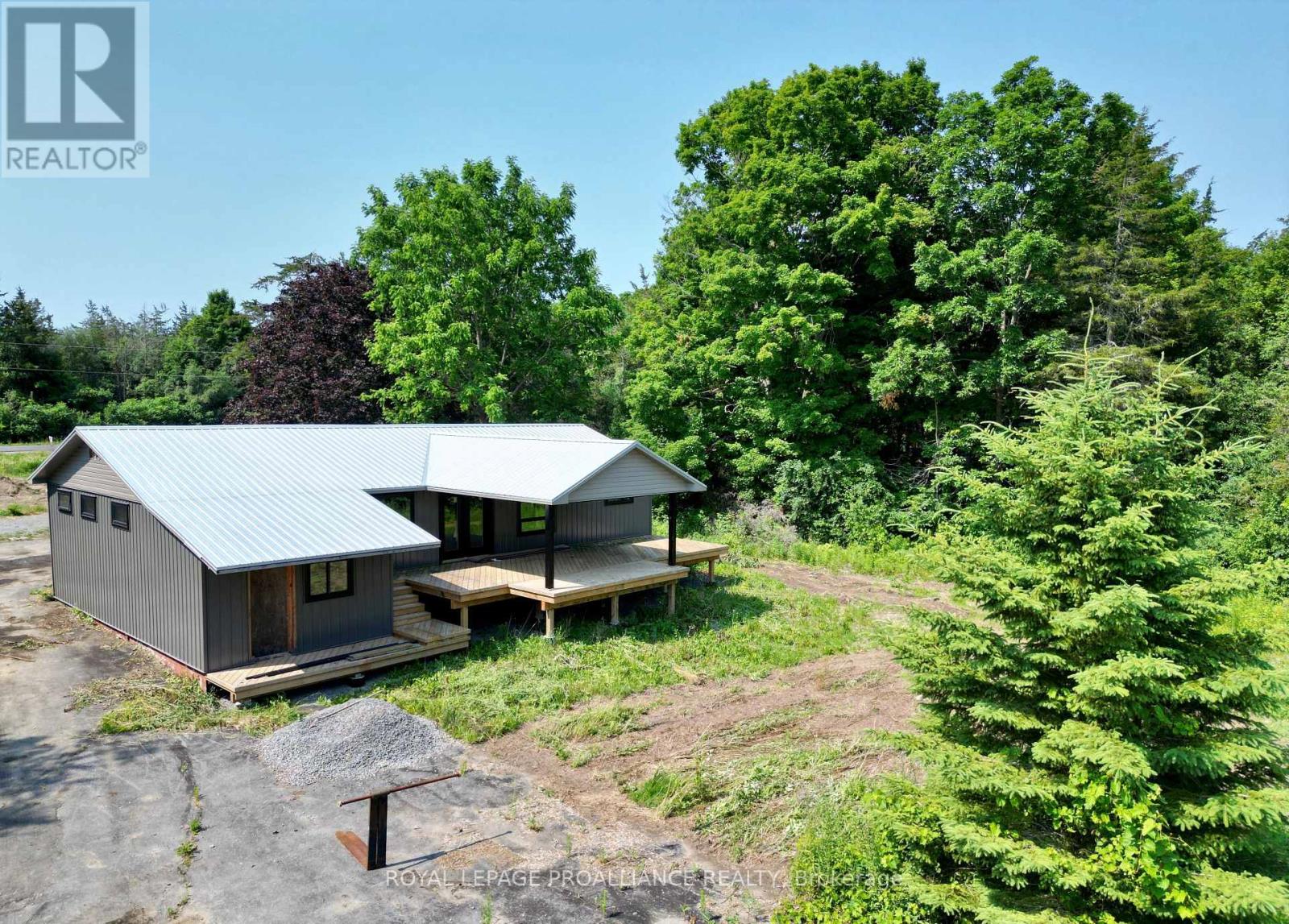 3628 County Road 1, Prince Edward County (Hillier Ward), Ontario  K0K 1G0 - Photo 11 - X12532504