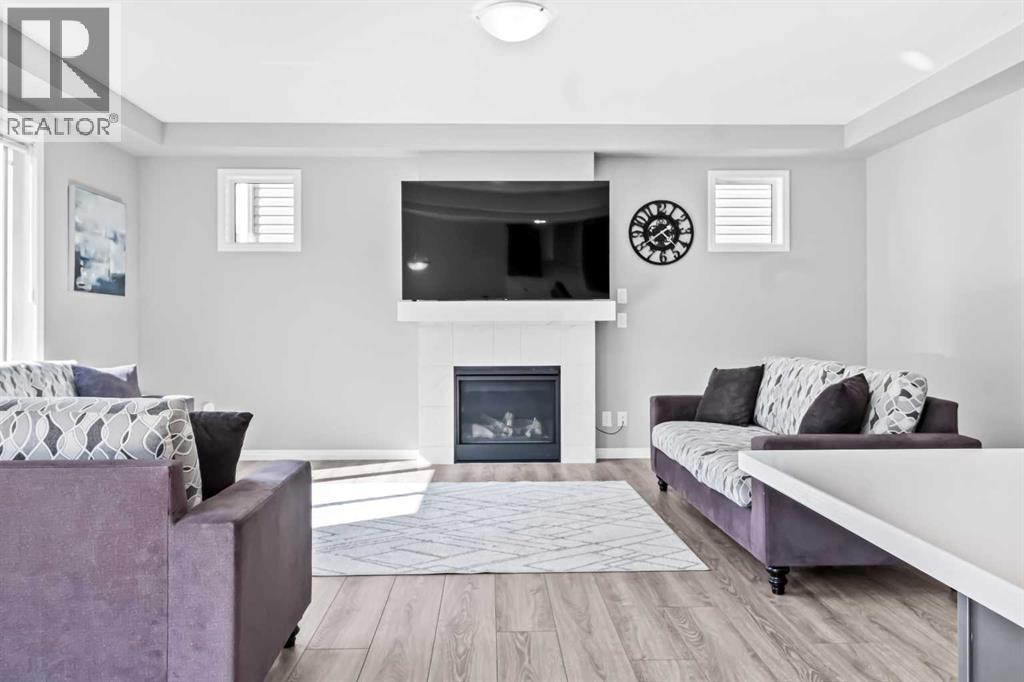 95 Carrington Close Nw, Calgary, Alberta  T3P 1P8 - Photo 2 - A2270150