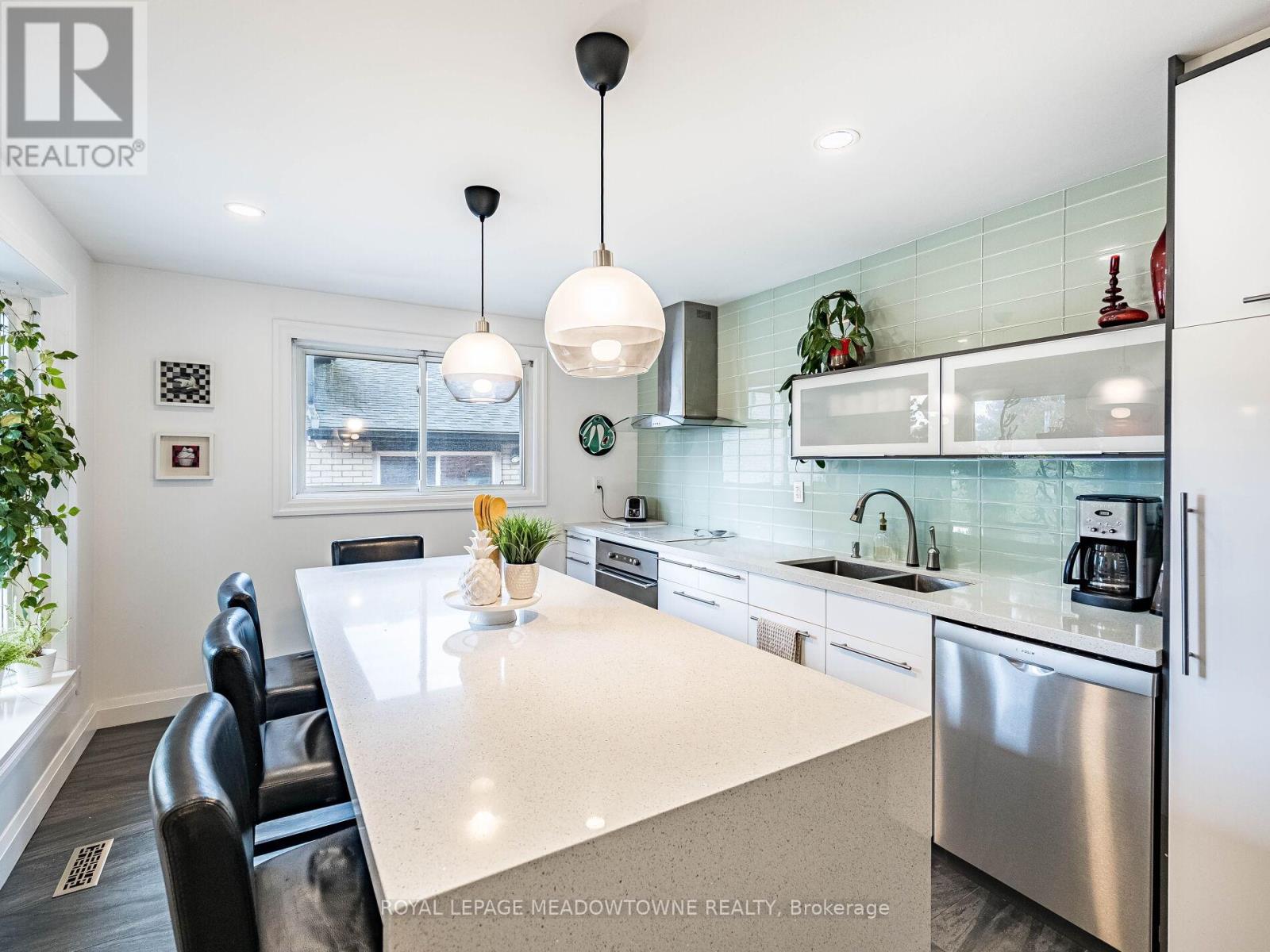 1266 Winding Trail, Mississauga, Ontario  L4Y 2T7 - Photo 13 - W12532906