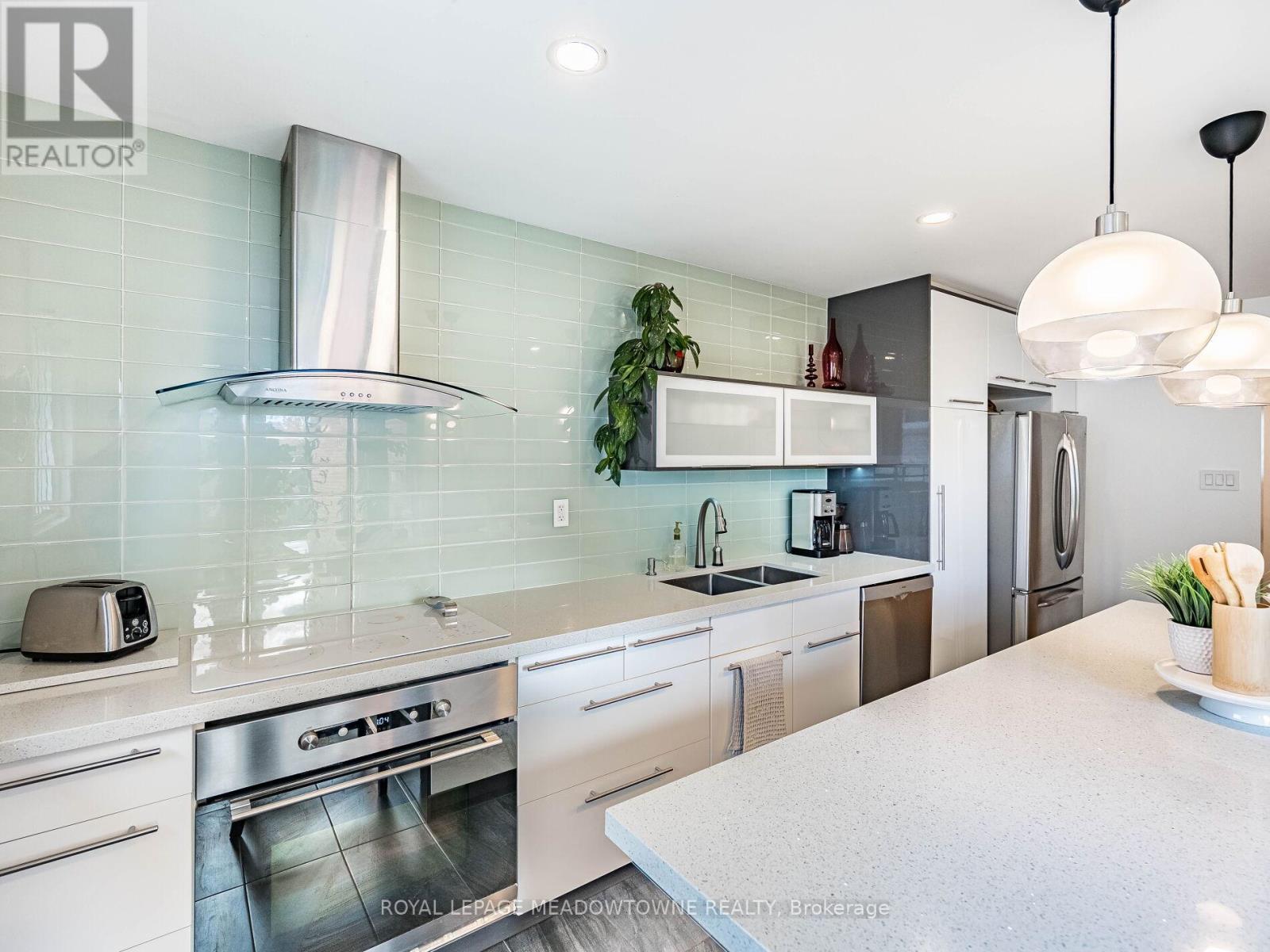 1266 Winding Trail, Mississauga, Ontario  L4Y 2T7 - Photo 15 - W12532906