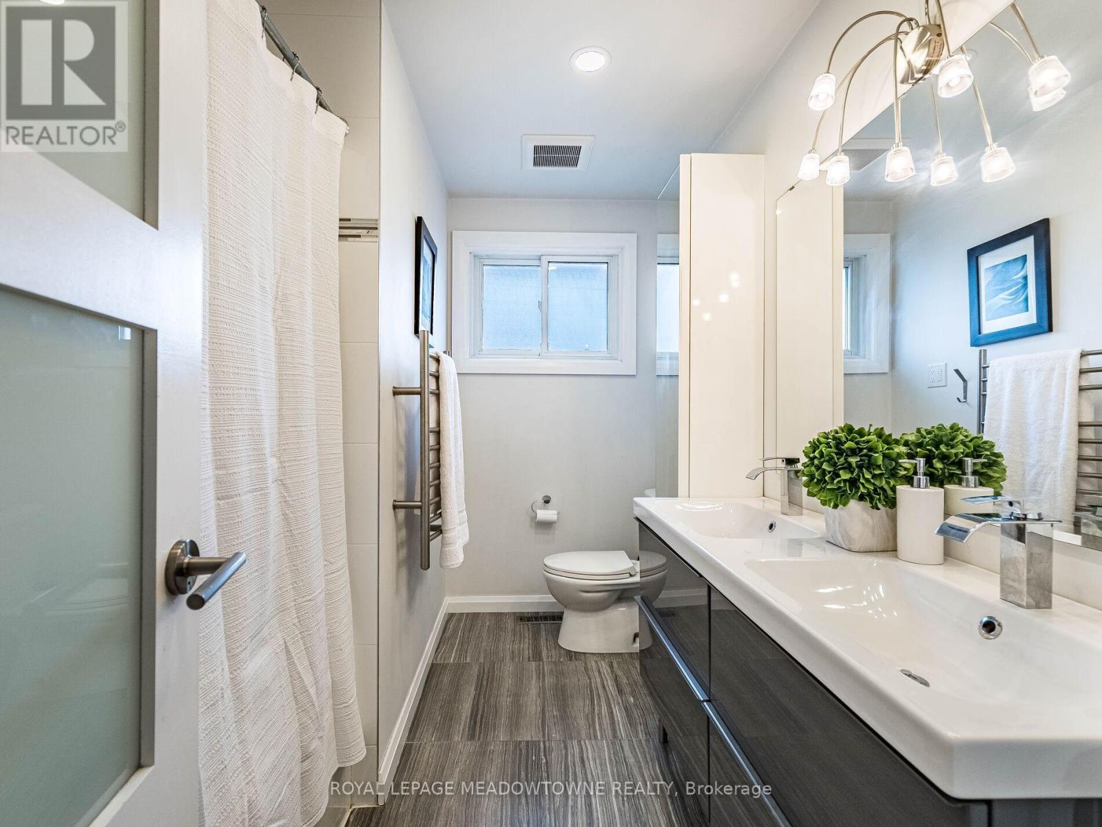 1266 Winding Trail, Mississauga, Ontario  L4Y 2T7 - Photo 24 - W12532906