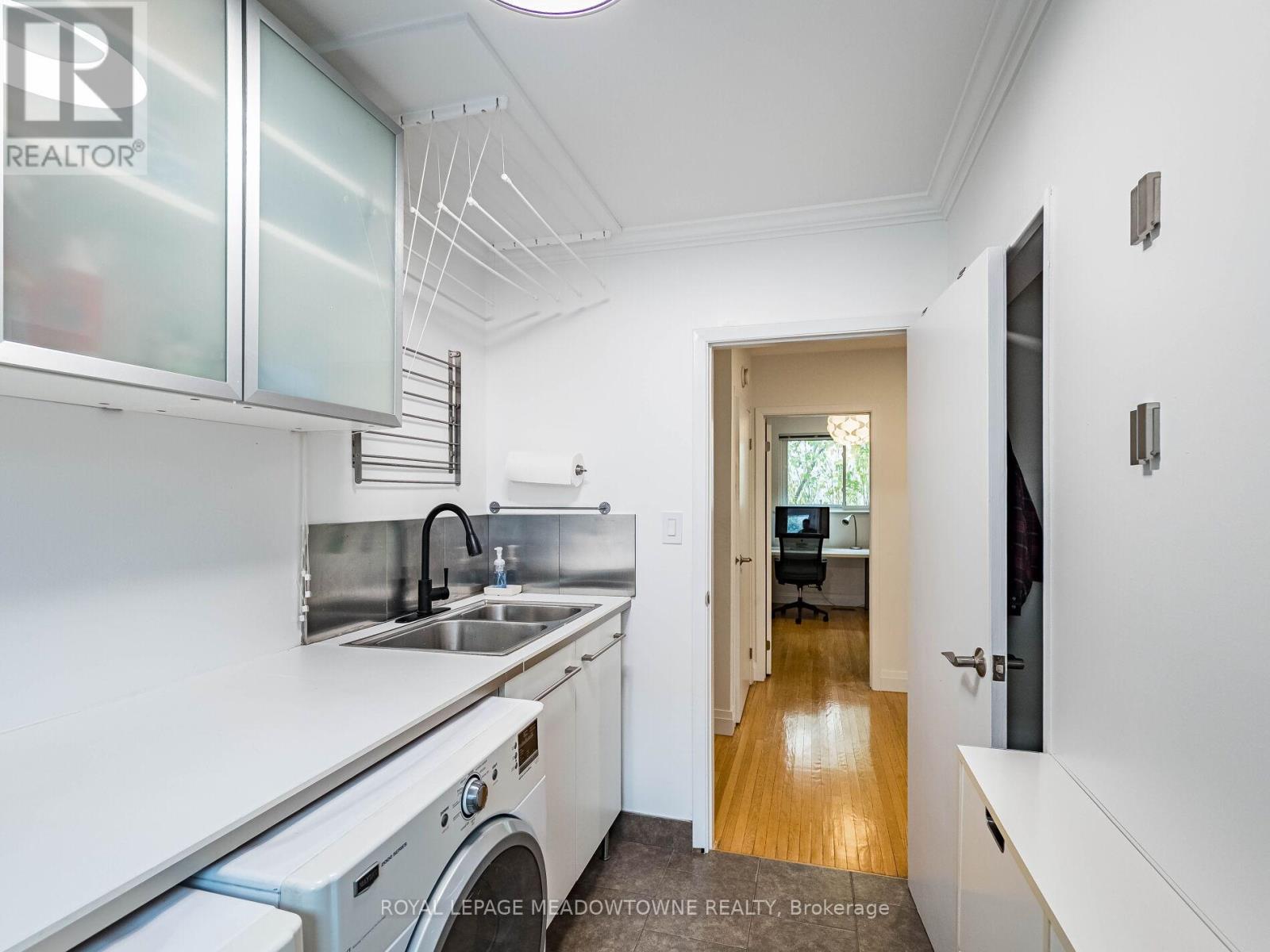 1266 Winding Trail, Mississauga, Ontario  L4Y 2T7 - Photo 35 - W12532906