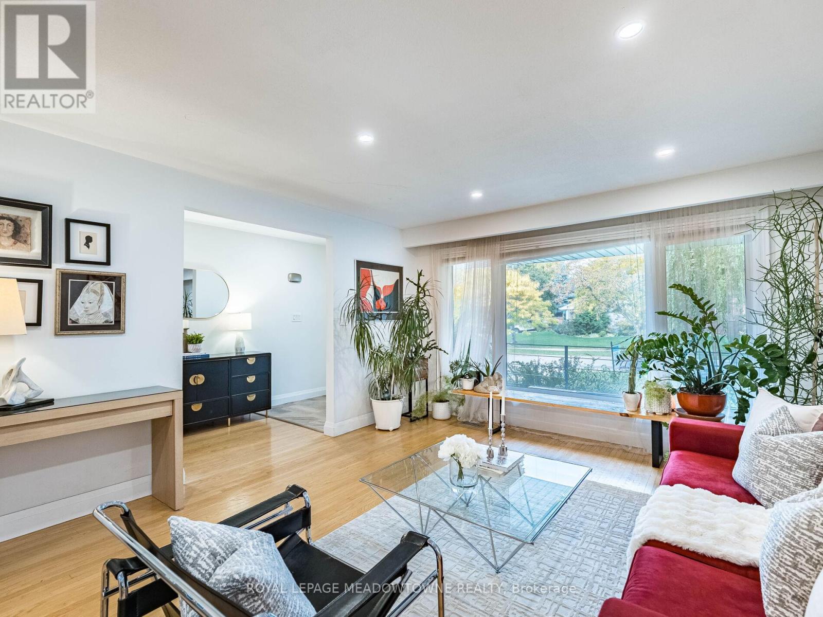 1266 Winding Trail, Mississauga, Ontario  L4Y 2T7 - Photo 7 - W12532906