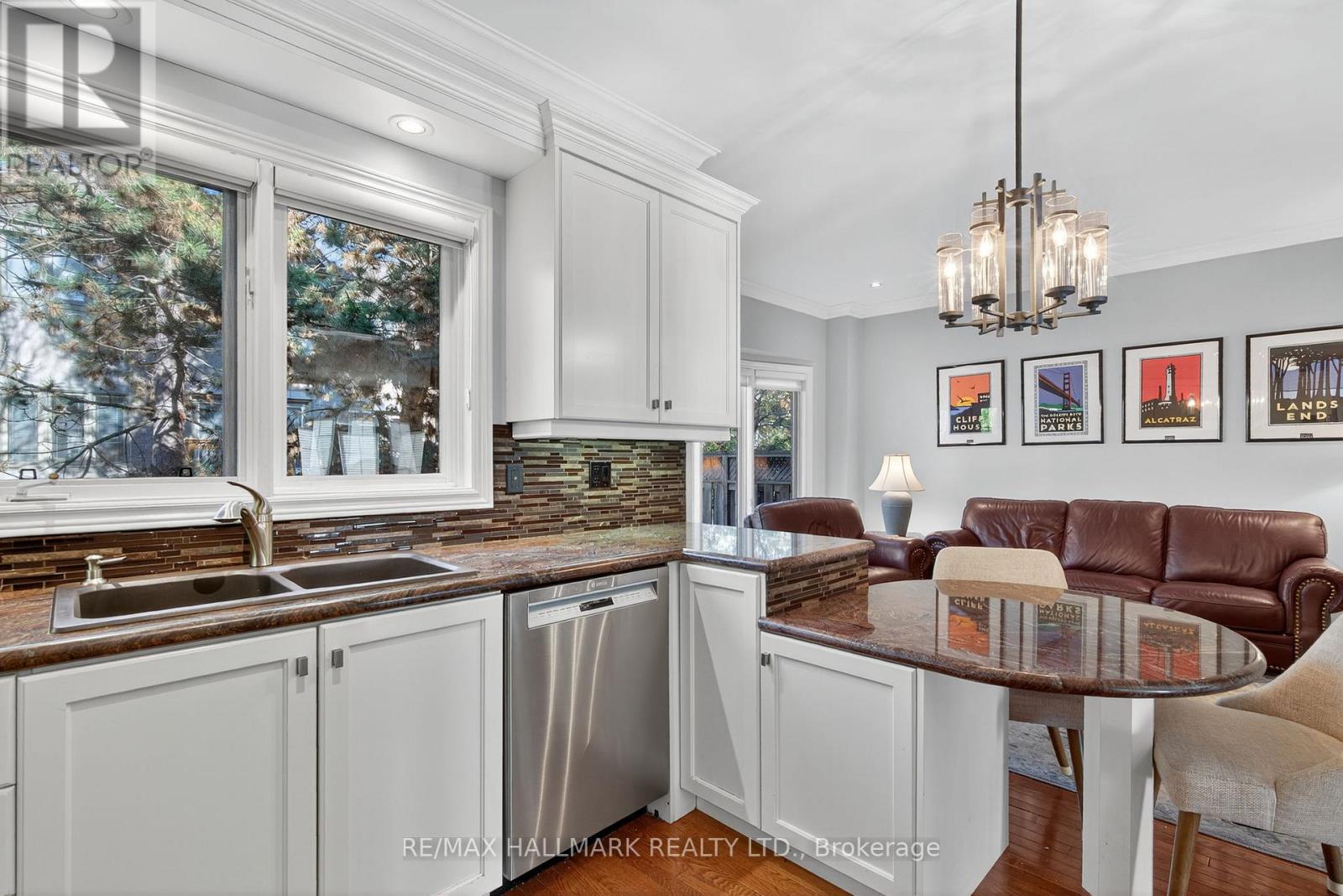 26 - 187 La Rose Avenue, Toronto, Ontario  M9P 3W1 - Photo 11 - W12532912