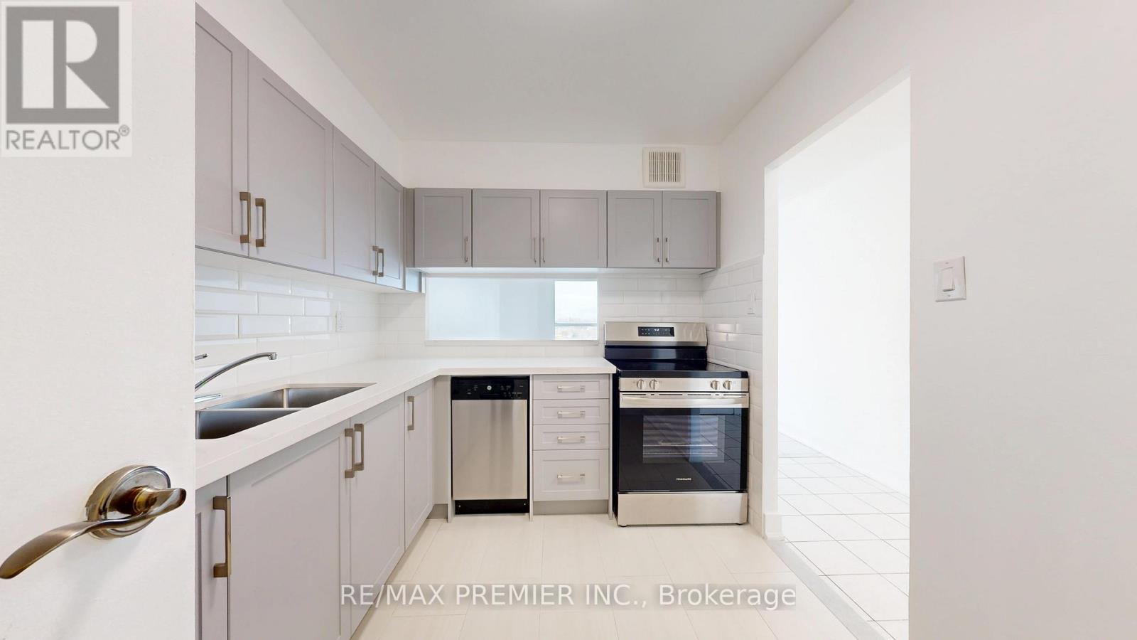 Ph07 - 238 Albion Road, Toronto, Ontario  M9W 6A7 - Photo 6 - W12532998