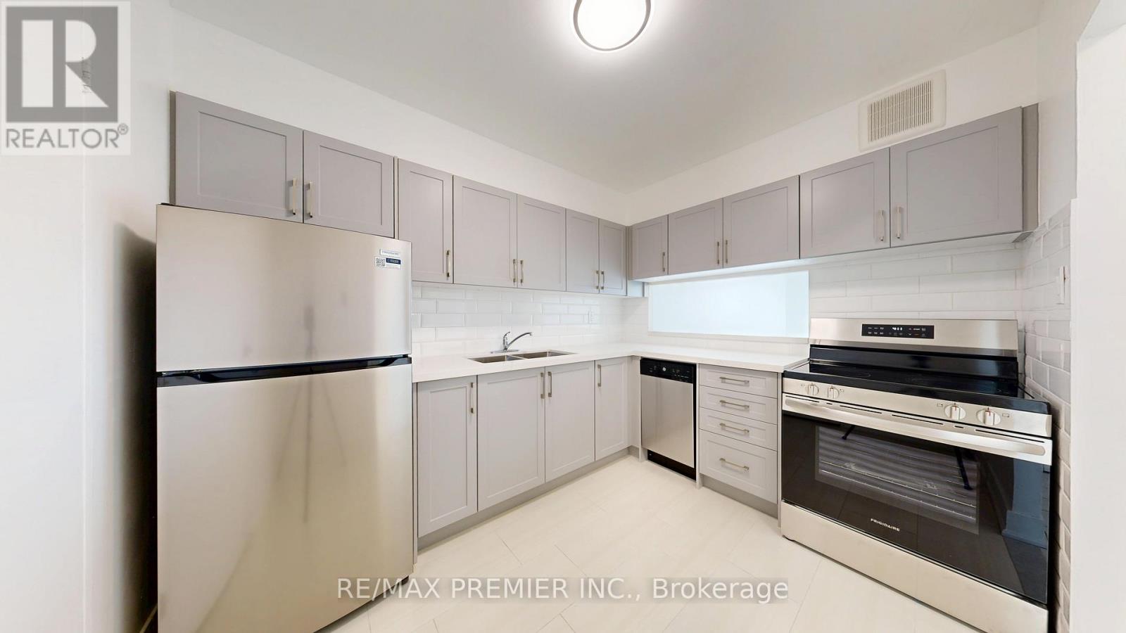 Ph07 - 238 Albion Road, Toronto, Ontario  M9W 6A7 - Photo 7 - W12532998