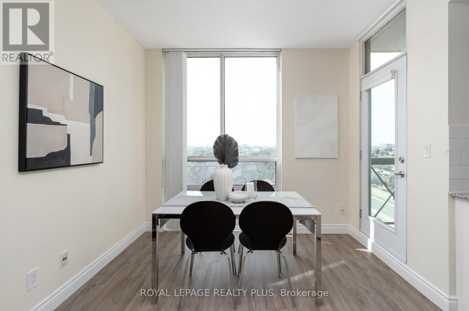 903 - 1359 Rathburn Road E, Mississauga, Ontario  L4W 5P7 - Photo 11 - W12533032