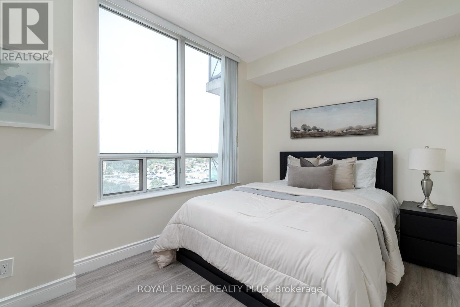 903 - 1359 Rathburn Road E, Mississauga, Ontario  L4W 5P7 - Photo 18 - W12533032