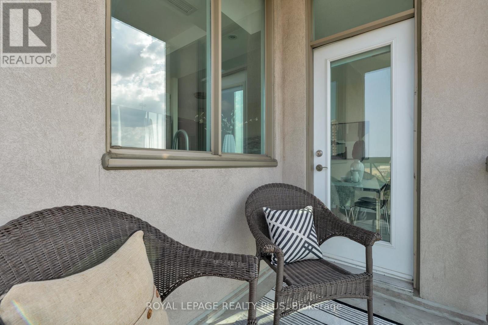 903 - 1359 Rathburn Road E, Mississauga, Ontario  L4W 5P7 - Photo 27 - W12533032