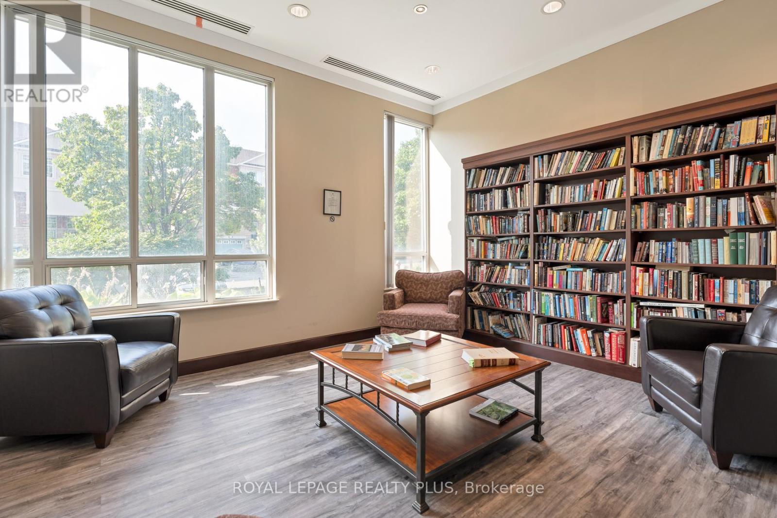 903 - 1359 Rathburn Road E, Mississauga, Ontario  L4W 5P7 - Photo 38 - W12533032