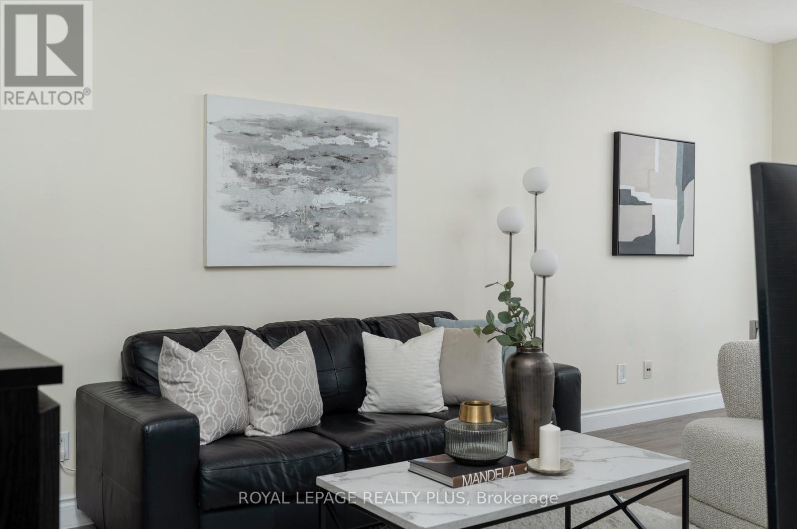 903 - 1359 Rathburn Road E, Mississauga, Ontario  L4W 5P7 - Photo 5 - W12533032