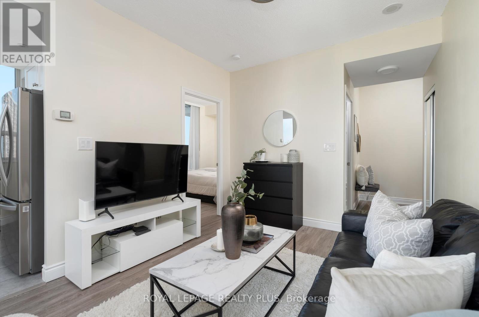 903 - 1359 Rathburn Road E, Mississauga, Ontario  L4W 5P7 - Photo 9 - W12533032