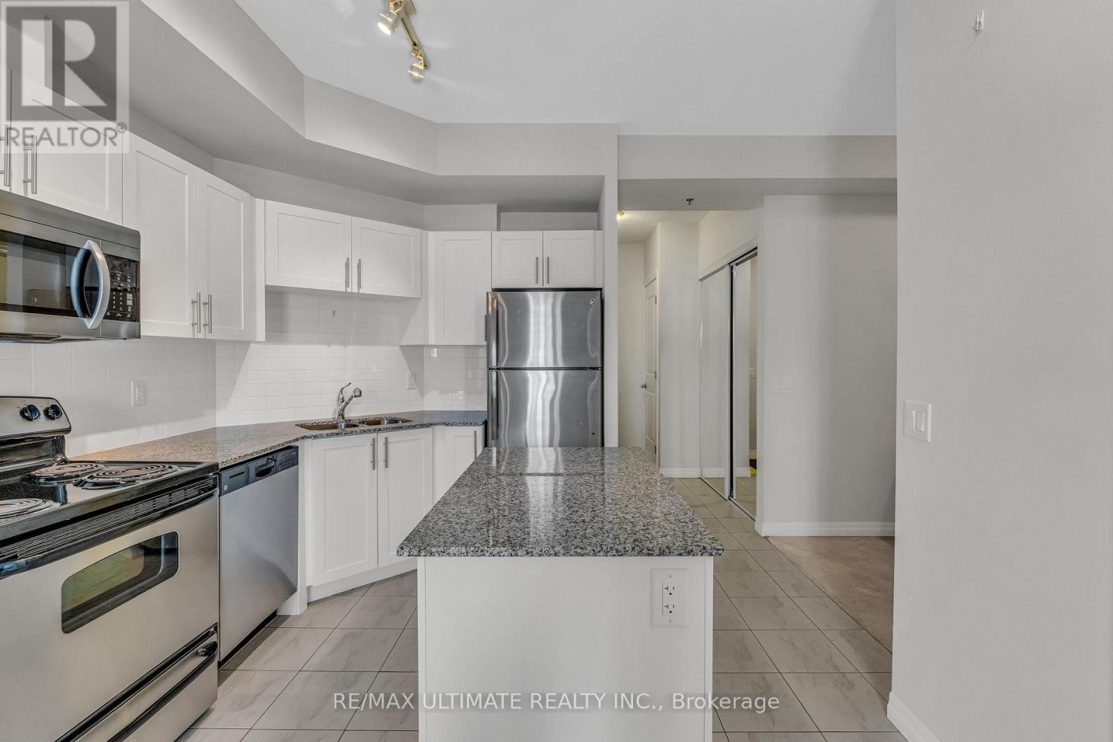 401 - 5001 Corporate Drive, Burlington, Ontario  L7L 0H5 - Photo 13 - W12533062