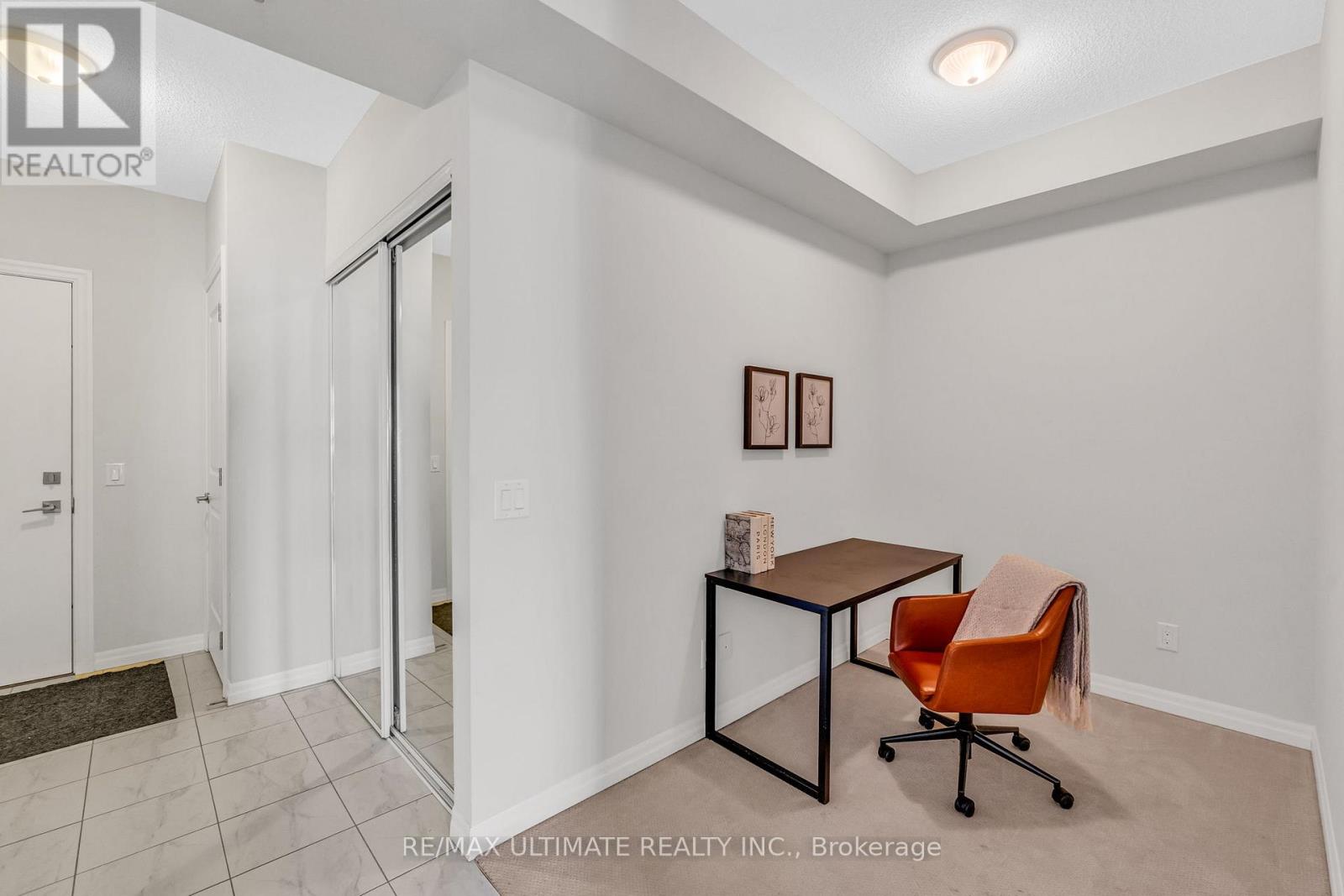 401 - 5001 Corporate Drive, Burlington, Ontario  L7L 0H5 - Photo 4 - W12533062