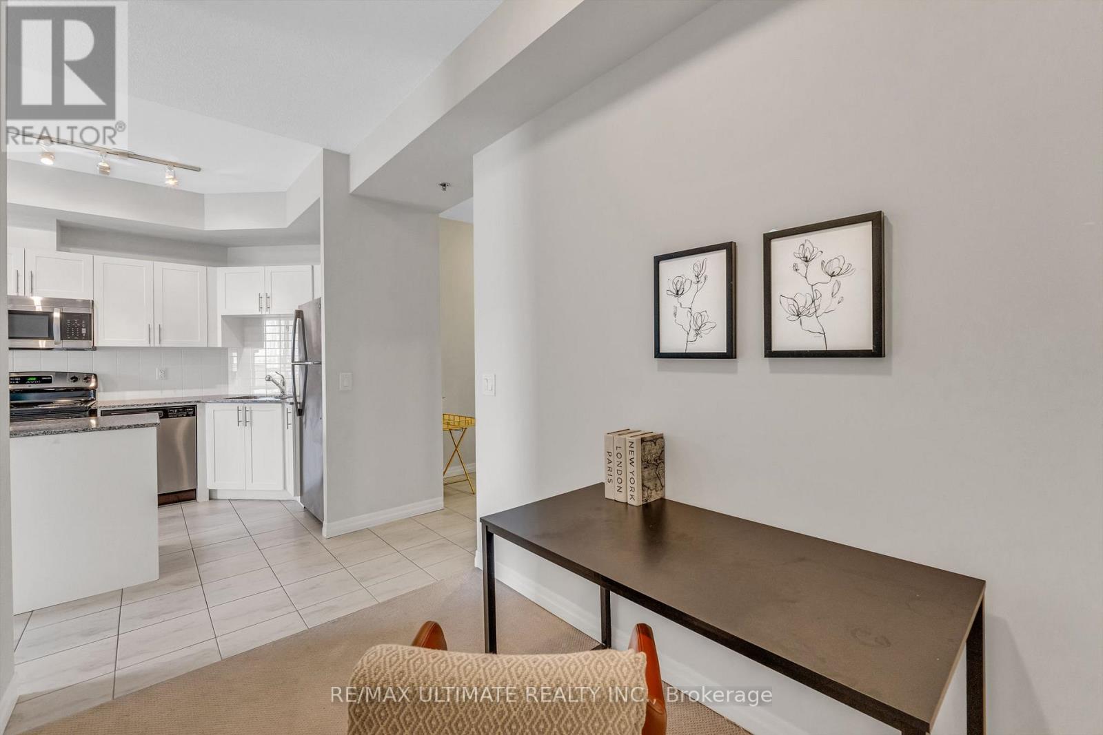 401 - 5001 Corporate Drive, Burlington, Ontario  L7L 0H5 - Photo 7 - W12533062