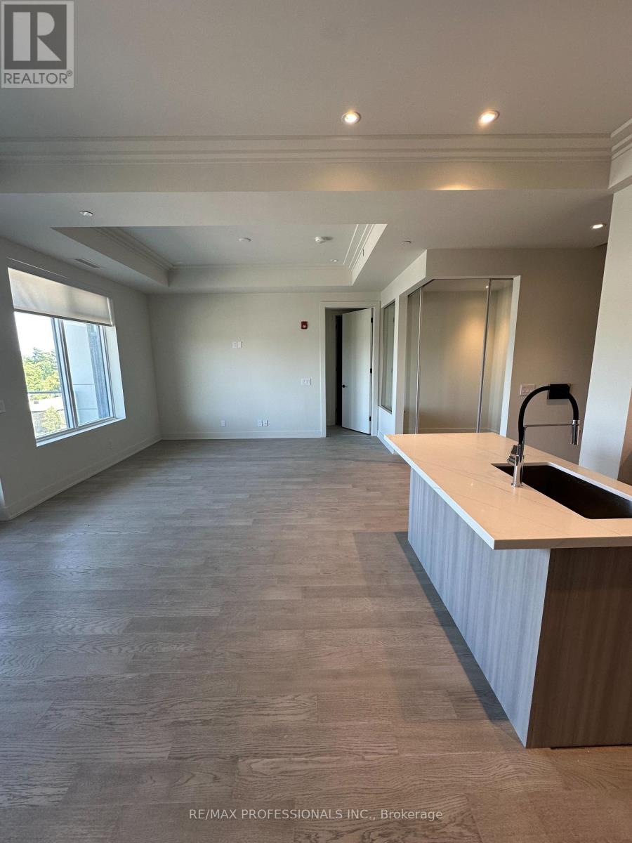 410 - 123 Maurice Drive, Oakville, Ontario  L6K 2W6 - Photo 12 - W12533082