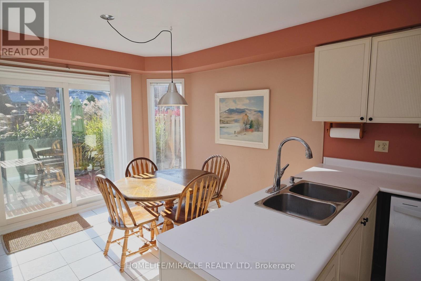 28 Adirondack Crescent, Brampton, Ontario  L6R 1E5 - Photo 14 - W12533098