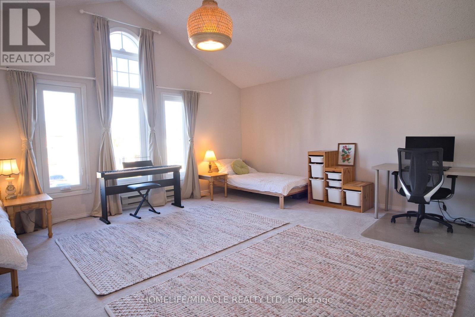 28 Adirondack Crescent, Brampton, Ontario  L6R 1E5 - Photo 31 - W12533098