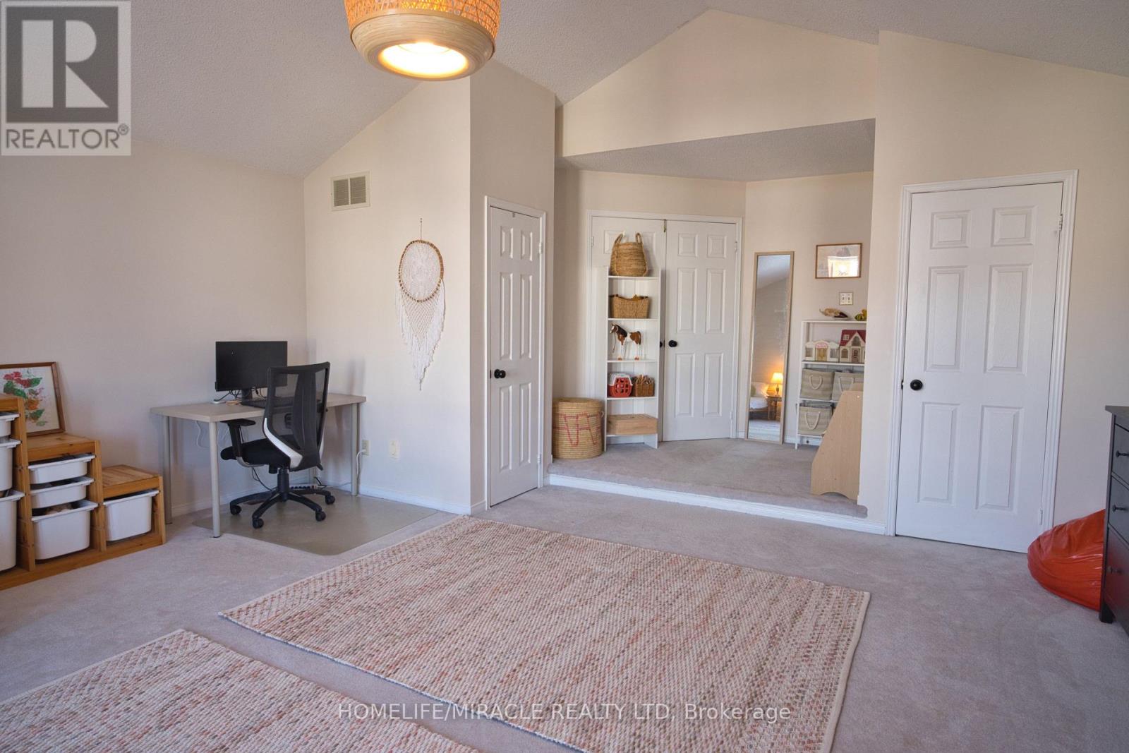 28 Adirondack Crescent, Brampton, Ontario  L6R 1E5 - Photo 33 - W12533098