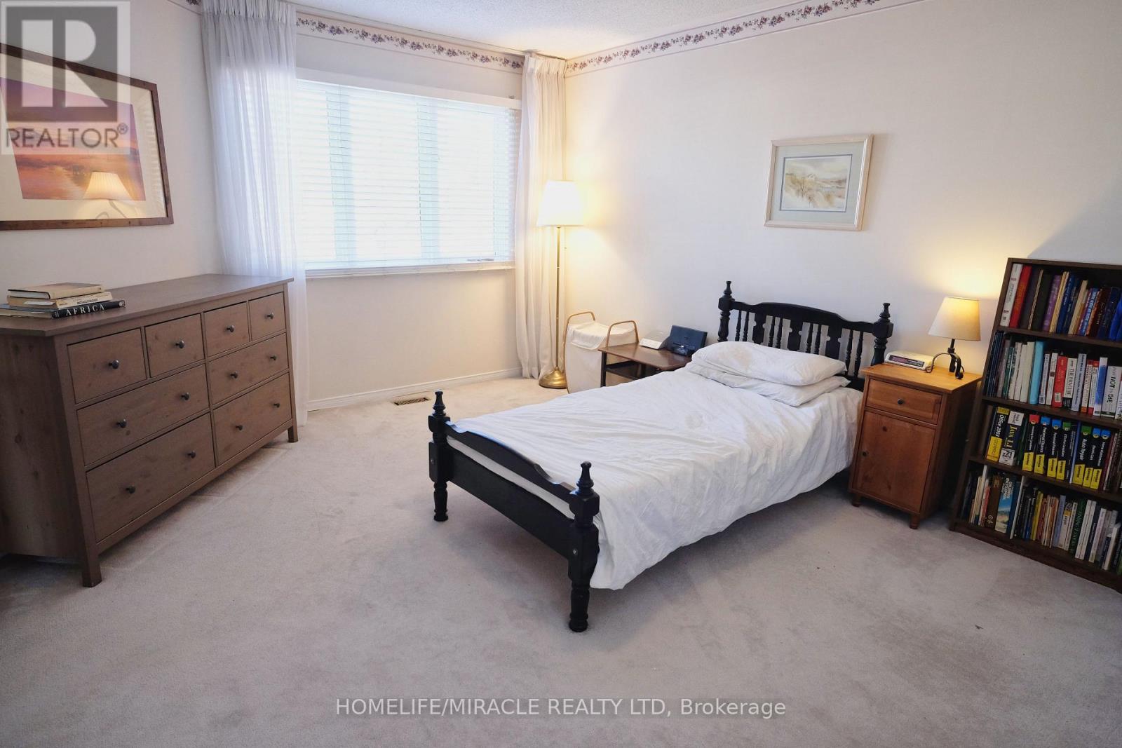 28 Adirondack Crescent, Brampton, Ontario  L6R 1E5 - Photo 36 - W12533098