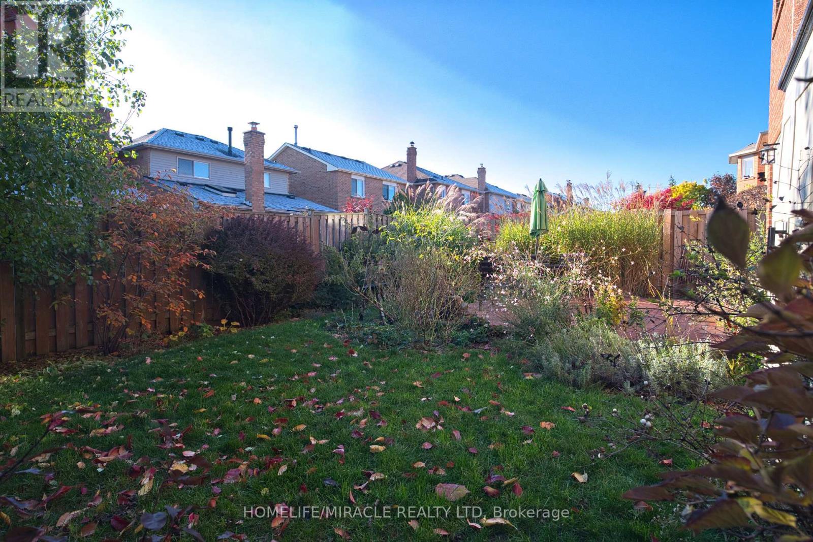 28 Adirondack Crescent, Brampton, Ontario  L6R 1E5 - Photo 47 - W12533098