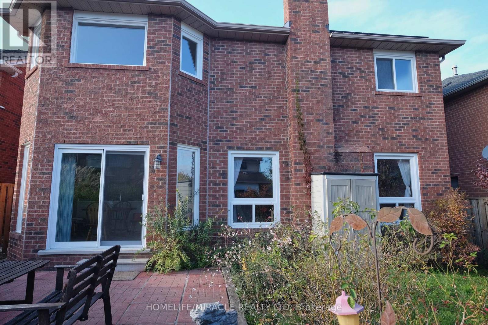 28 Adirondack Crescent, Brampton, Ontario  L6R 1E5 - Photo 50 - W12533098