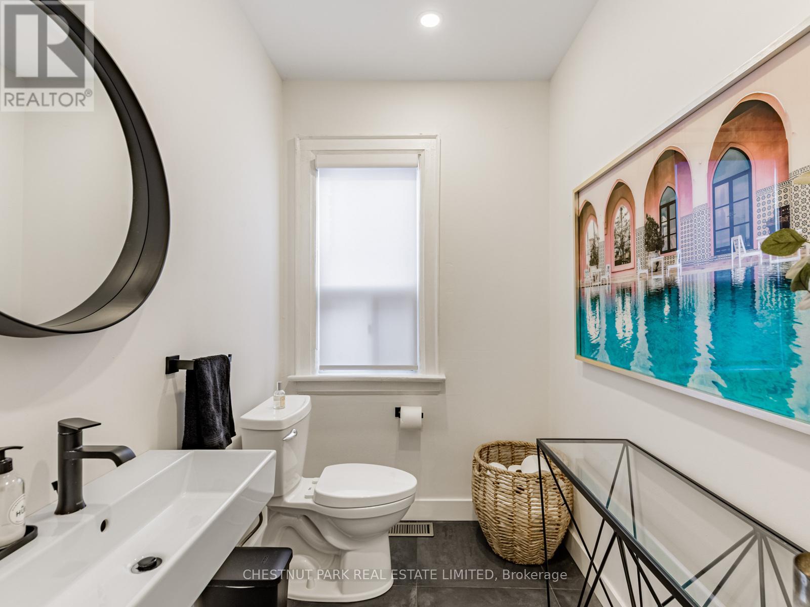 183 Locksley Avenue, Toronto, Ontario  M6B 3N8 - Photo 16 - W12533102