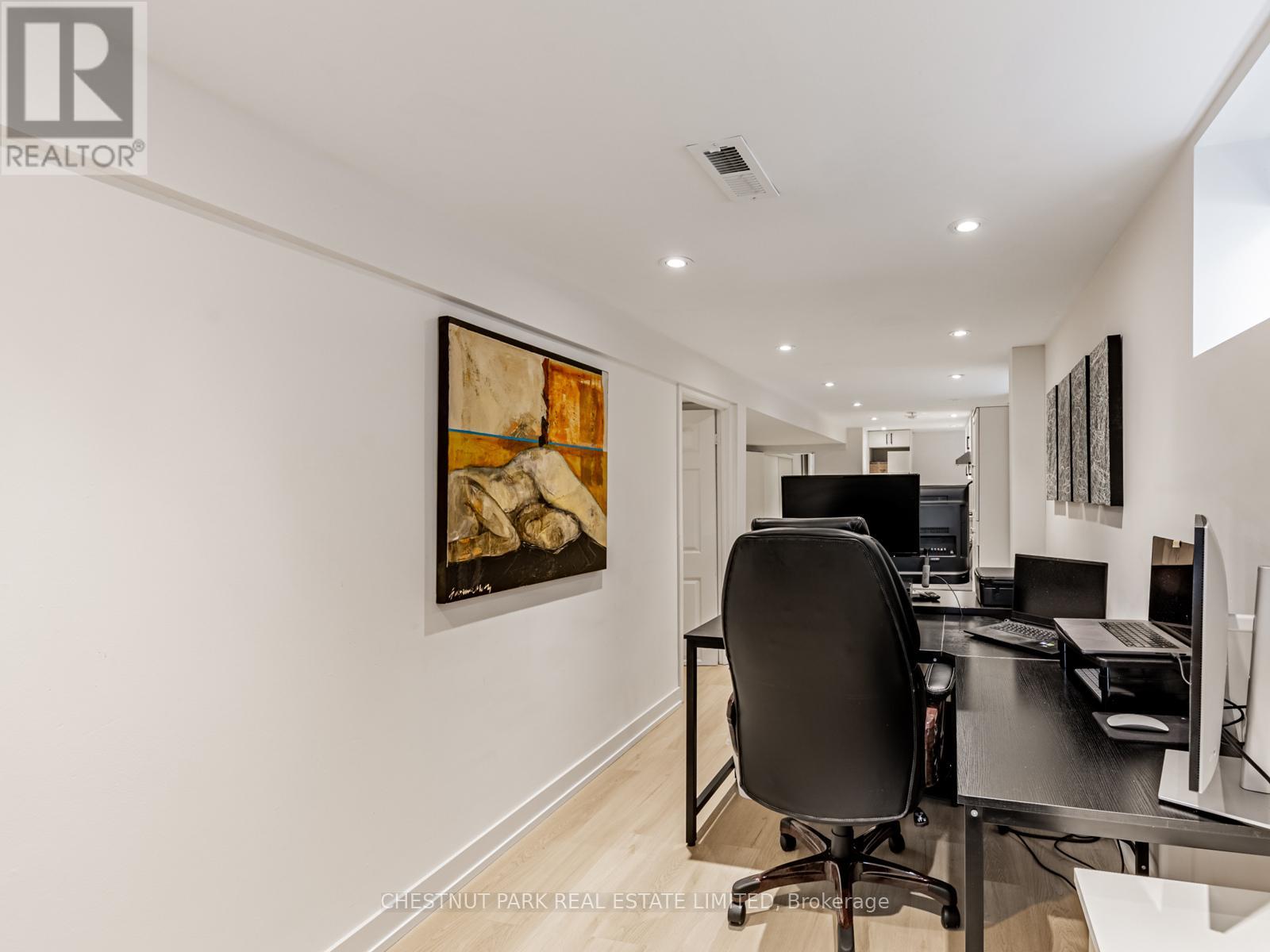 183 Locksley Avenue, Toronto, Ontario  M6B 3N8 - Photo 31 - W12533102