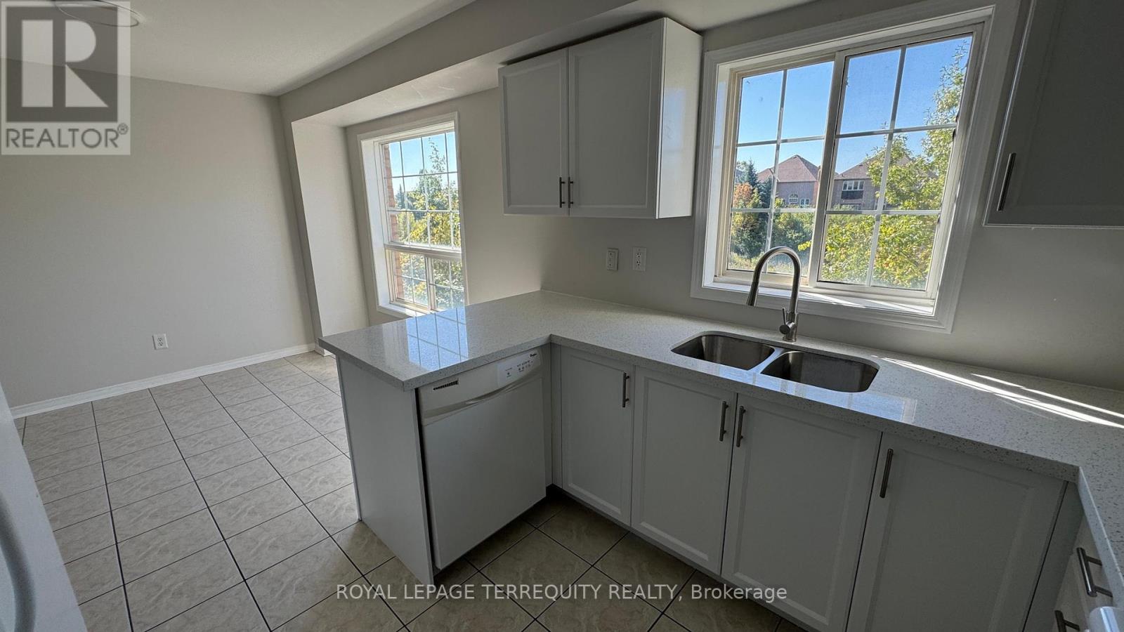 24 - 520 Novo Star Drive, Mississauga, Ontario  L5W 1X7 - Photo 14 - W12533118