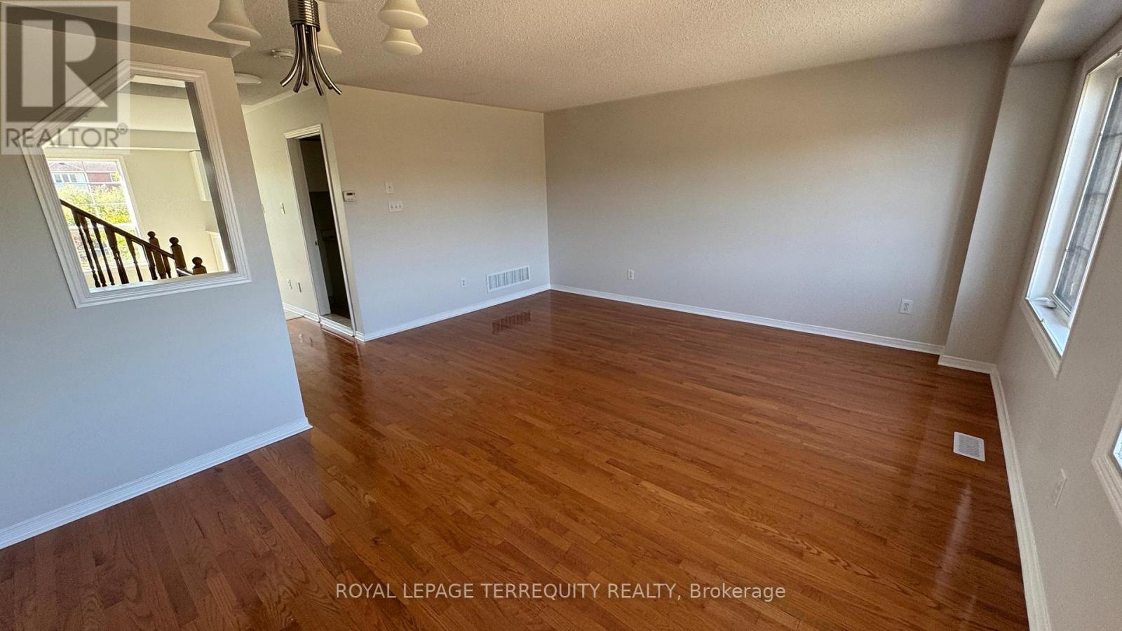 24 - 520 Novo Star Drive, Mississauga, Ontario  L5W 1X7 - Photo 3 - W12533118