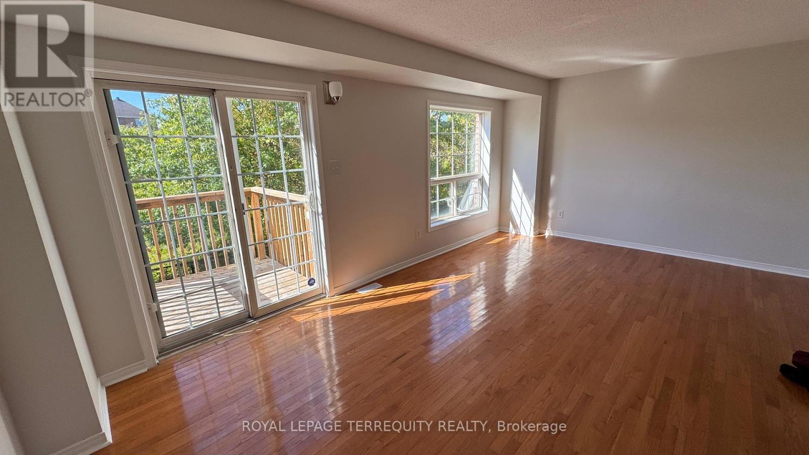 24 - 520 Novo Star Drive, Mississauga, Ontario  L5W 1X7 - Photo 4 - W12533118