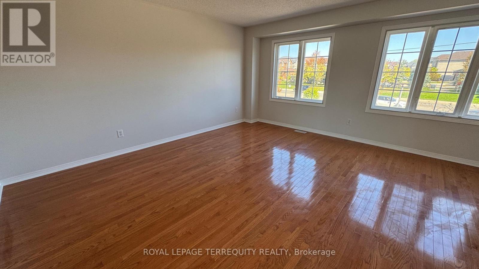 24 - 520 Novo Star Drive, Mississauga, Ontario  L5W 1X7 - Photo 5 - W12533118