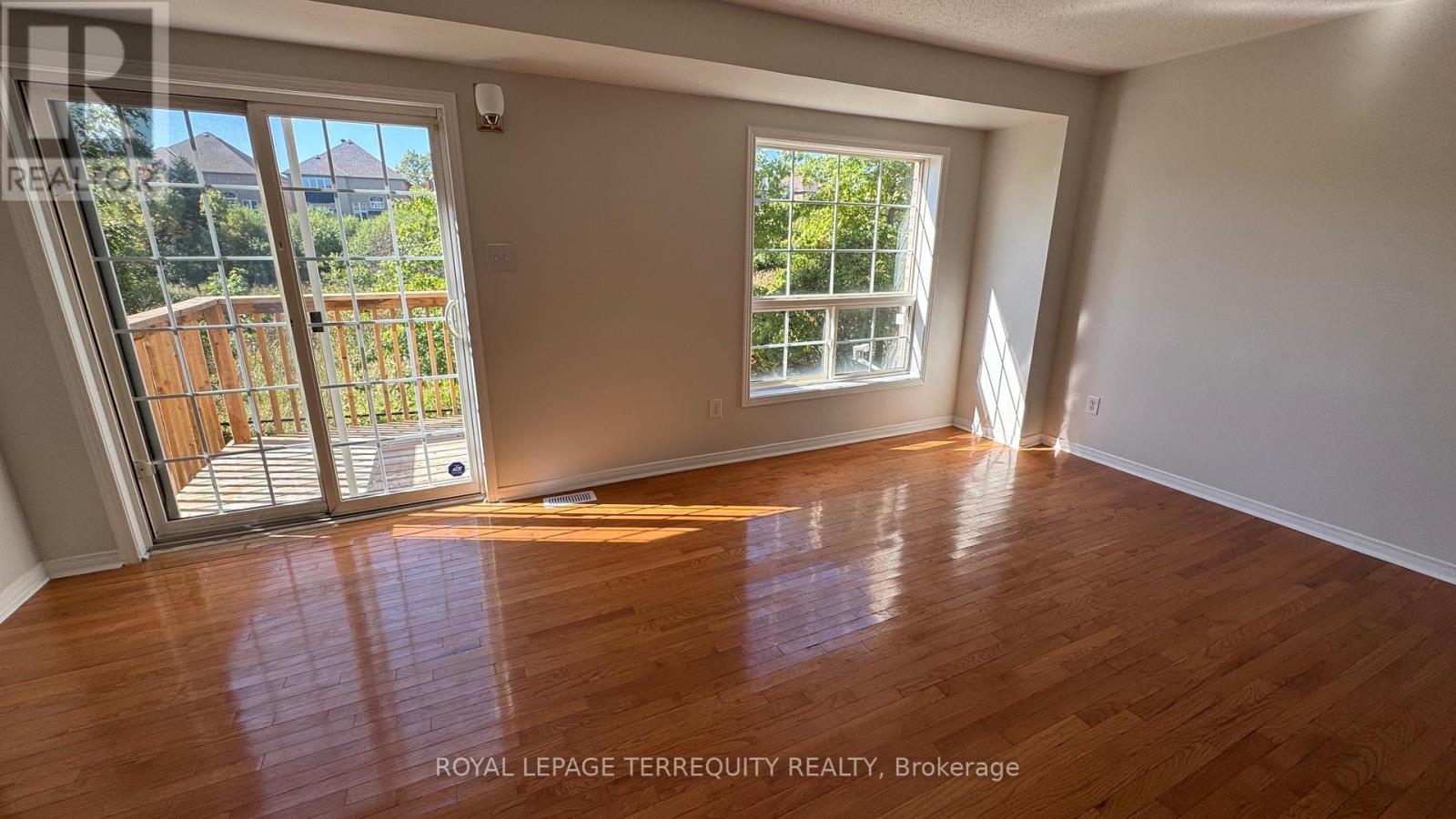 24 - 520 Novo Star Drive, Mississauga, Ontario  L5W 1X7 - Photo 6 - W12533118