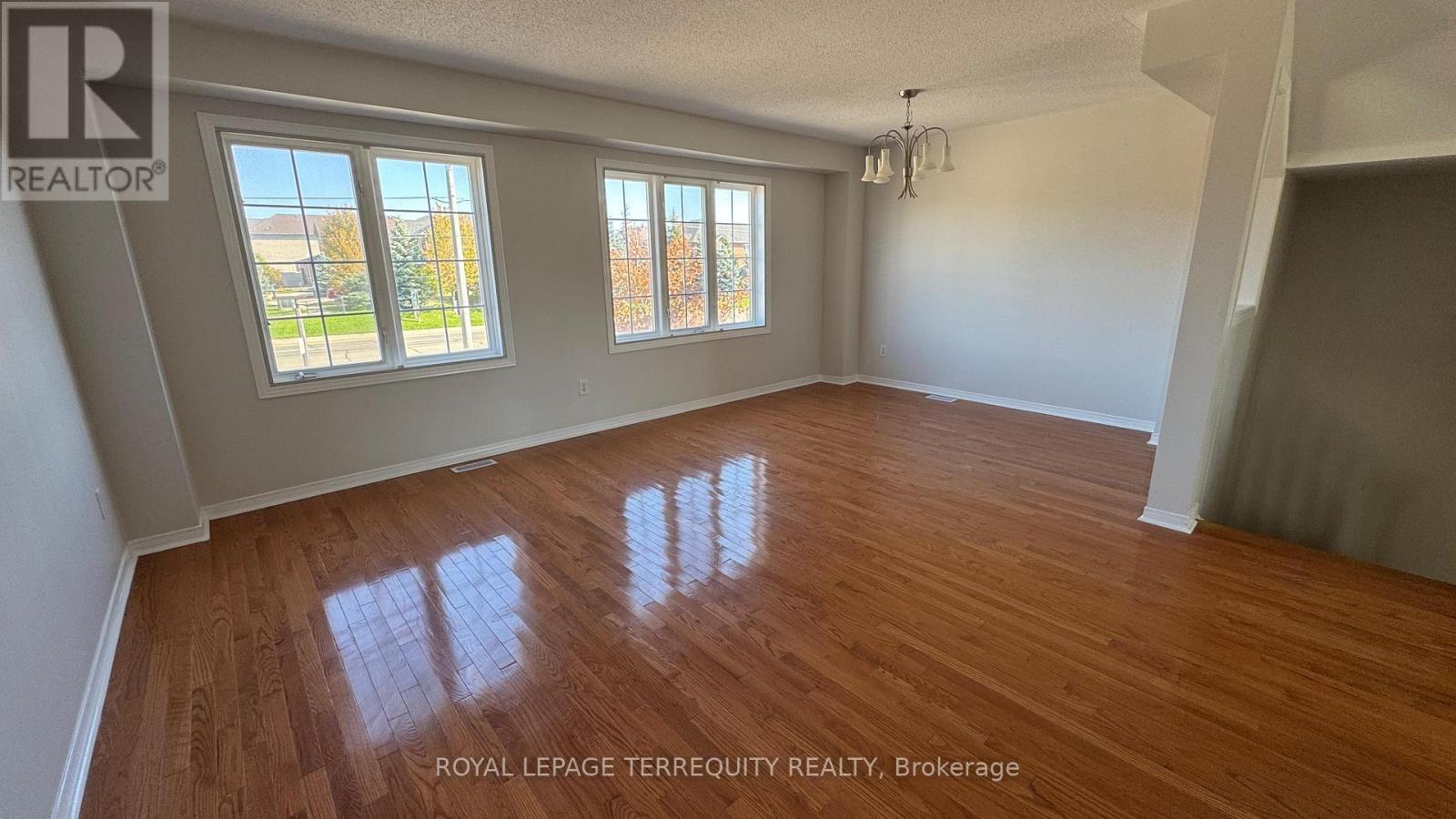 24 - 520 Novo Star Drive, Mississauga, Ontario  L5W 1X7 - Photo 7 - W12533118