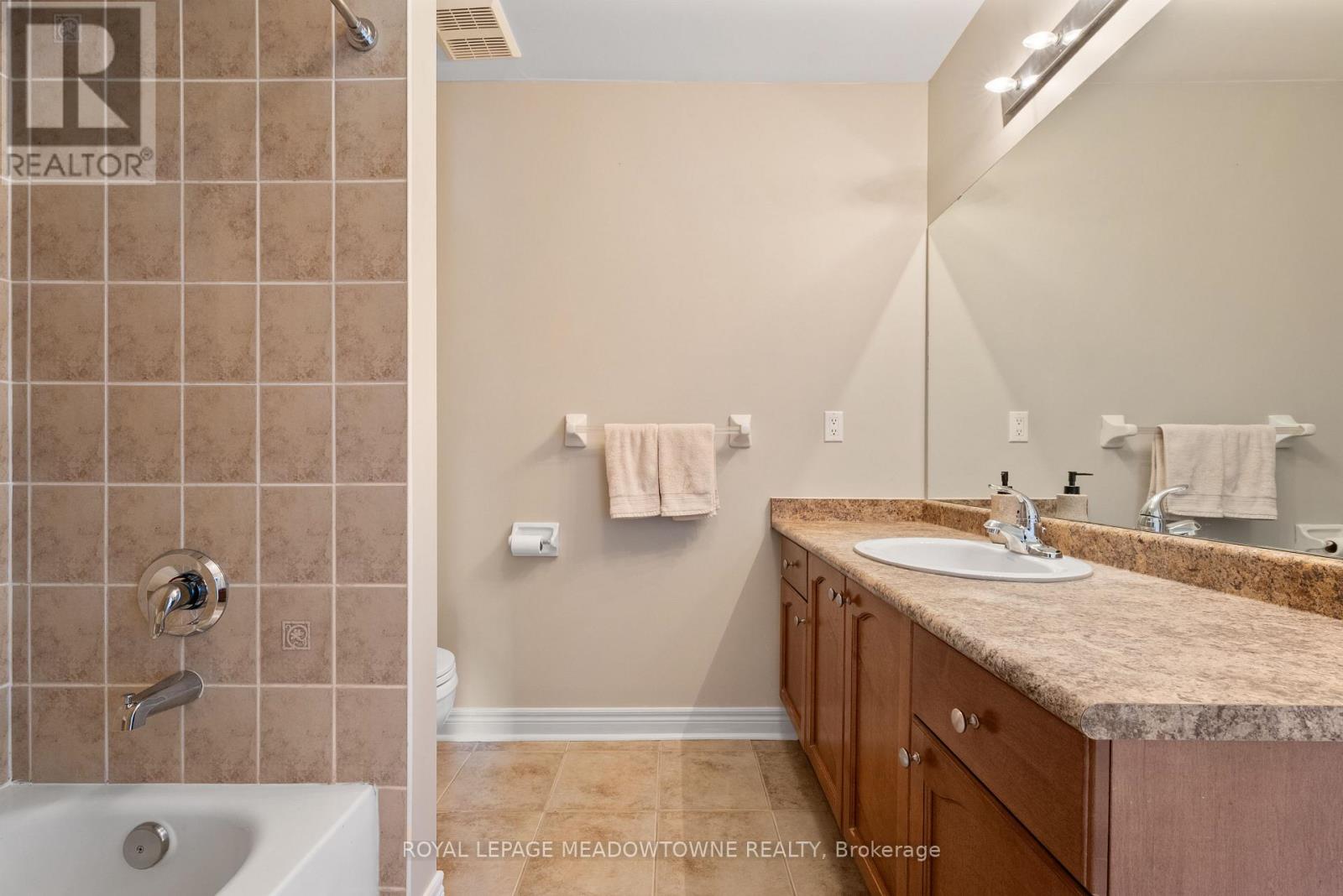 9 Black Bear Trail, Brampton, Ontario  L6Y 5L2 - Photo 26 - W12533128