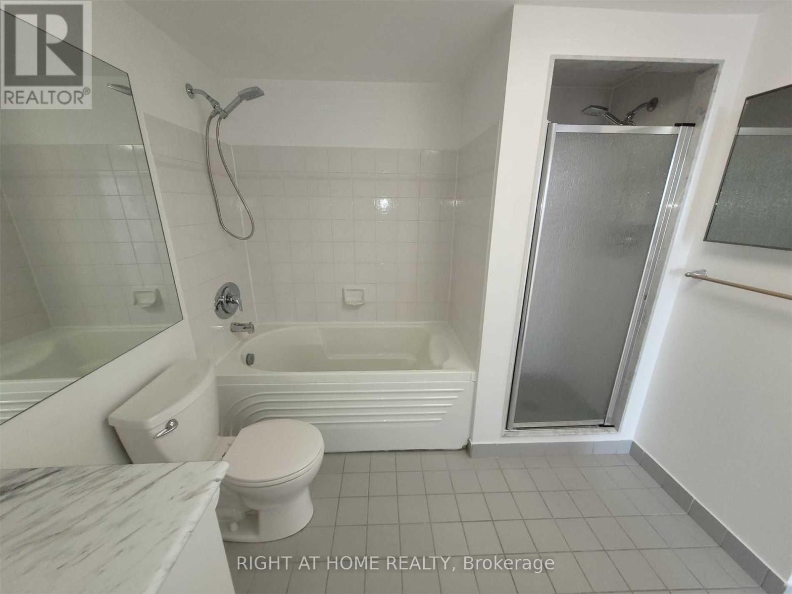 813 - 6 Humberline Drive, Toronto, Ontario  M9W 6X8 - Photo 11 - W12533144