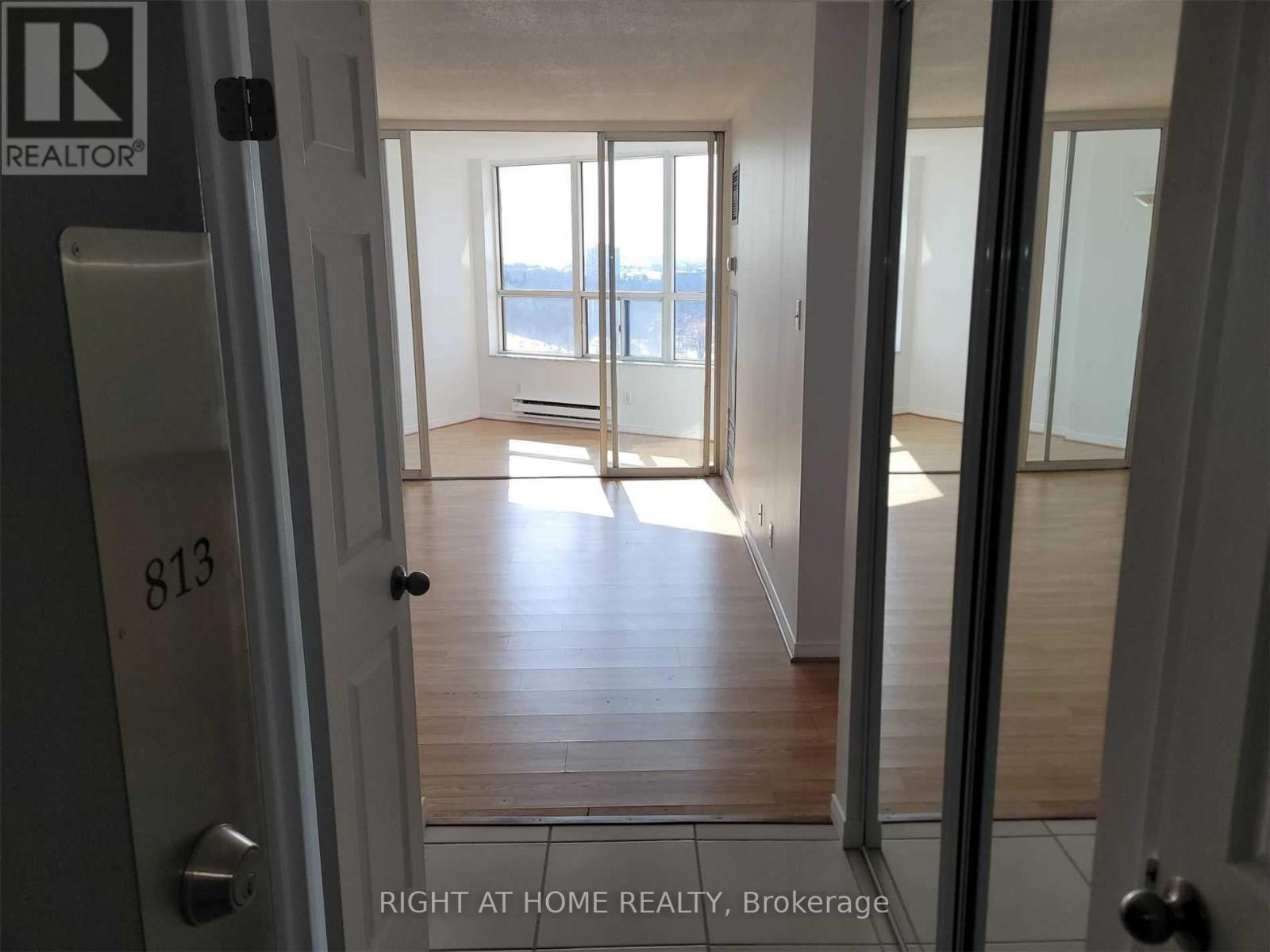 813 - 6 Humberline Drive, Toronto, Ontario  M9W 6X8 - Photo 2 - W12533144