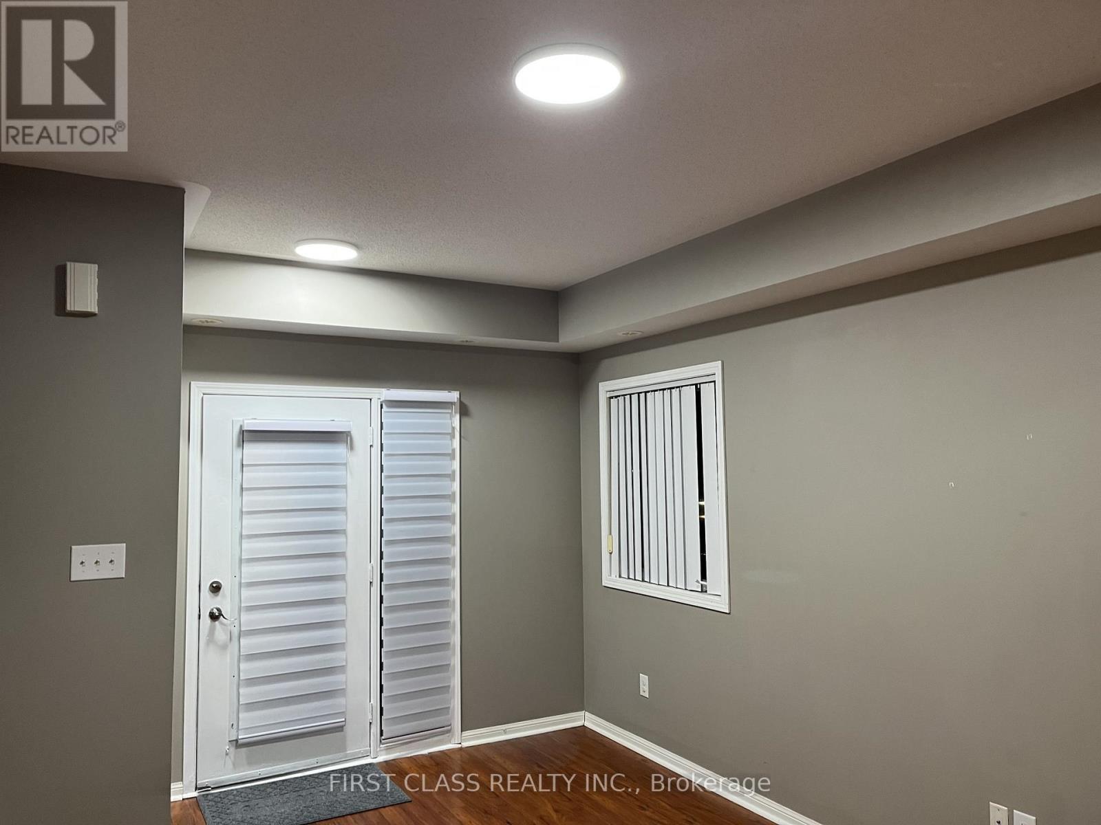 61 - 2891 Rio Court, Mississauga, Ontario  L5M 0S4 - Photo 2 - W12533146