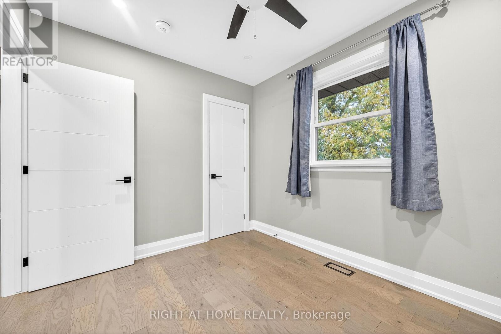 2298 Fassel Avenue, Burlington, Ontario  L7R 3P3 - Photo 18 - W12533176