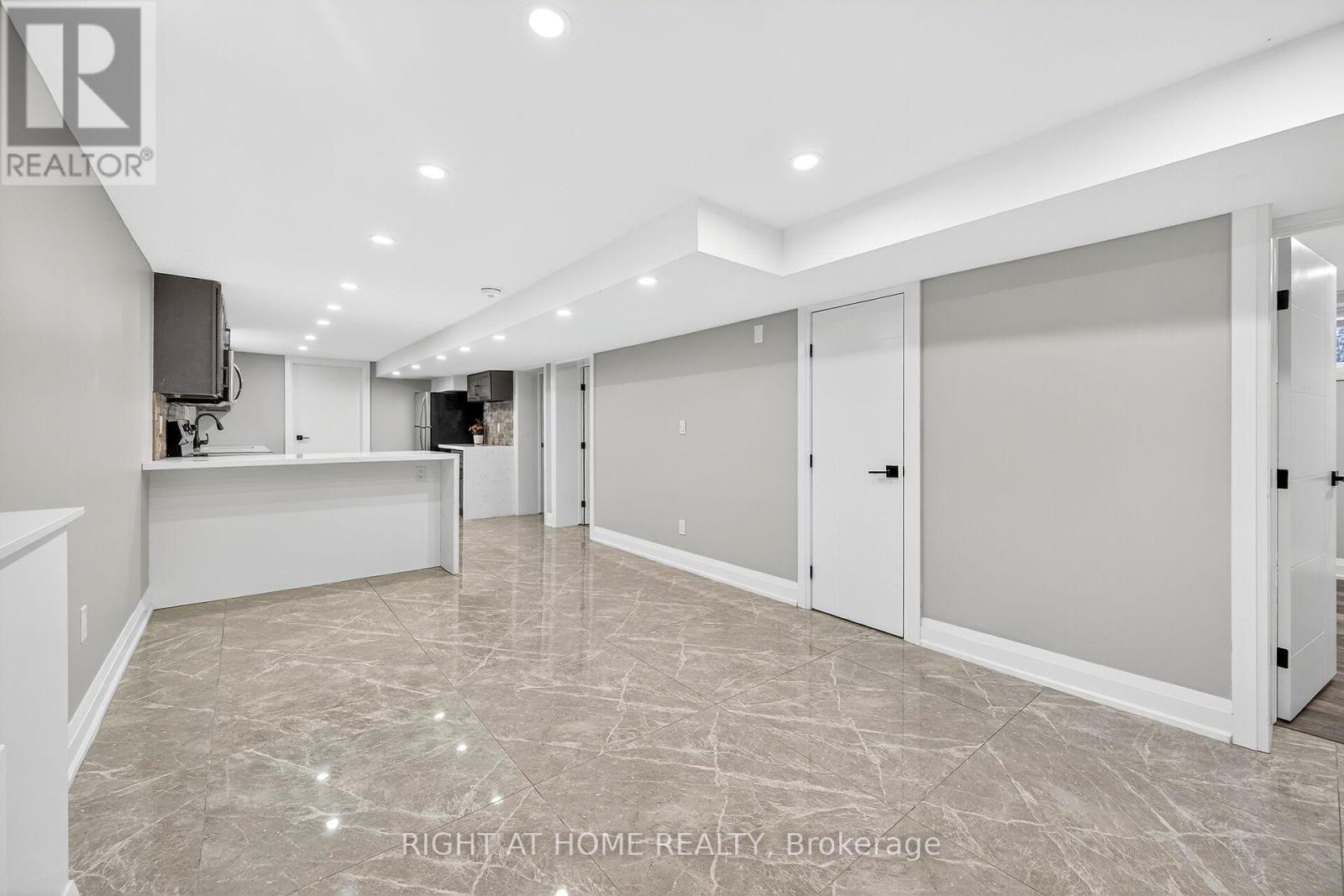 2298 Fassel Avenue, Burlington, Ontario  L7R 3P3 - Photo 24 - W12533176