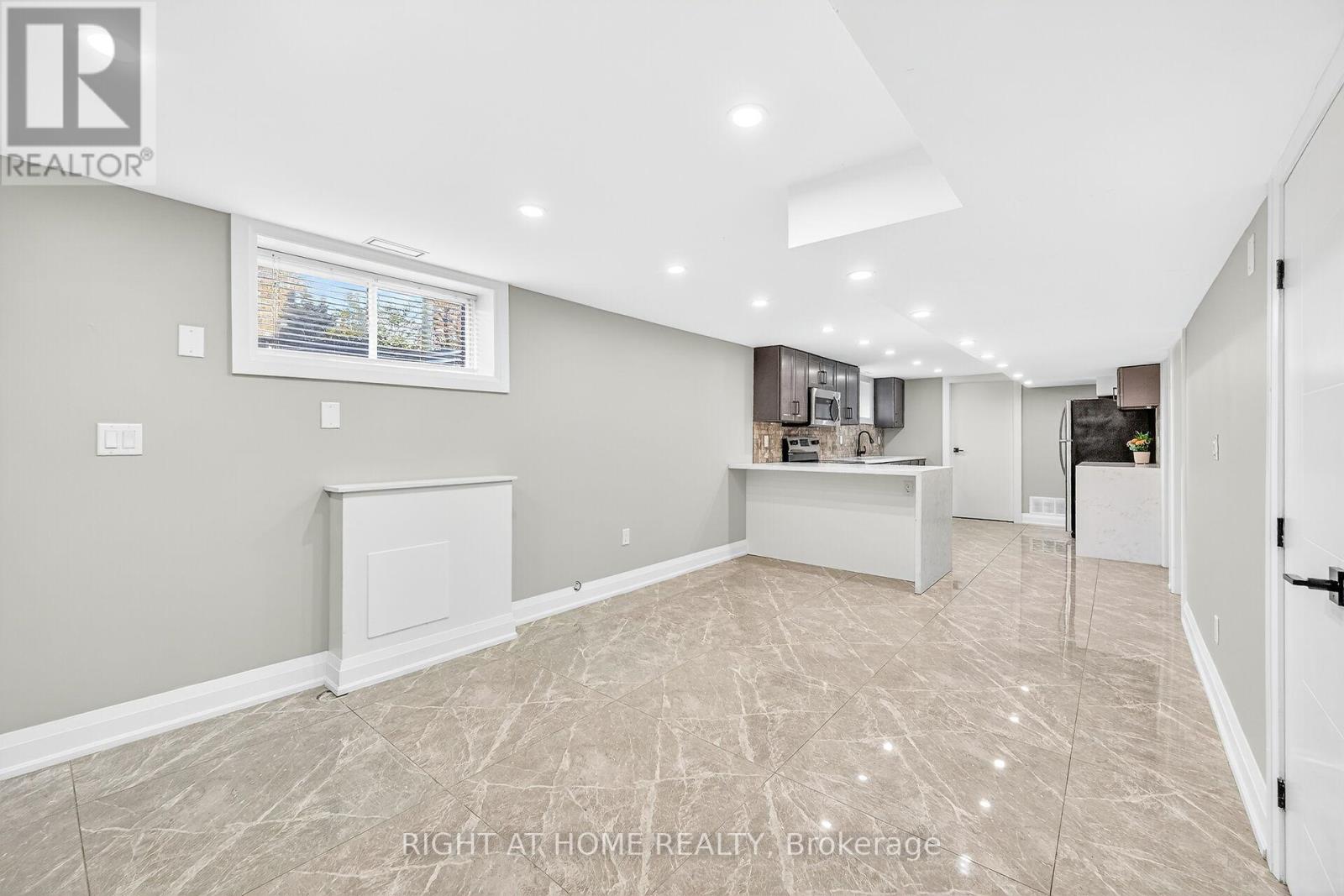 2298 Fassel Avenue, Burlington, Ontario  L7R 3P3 - Photo 26 - W12533176