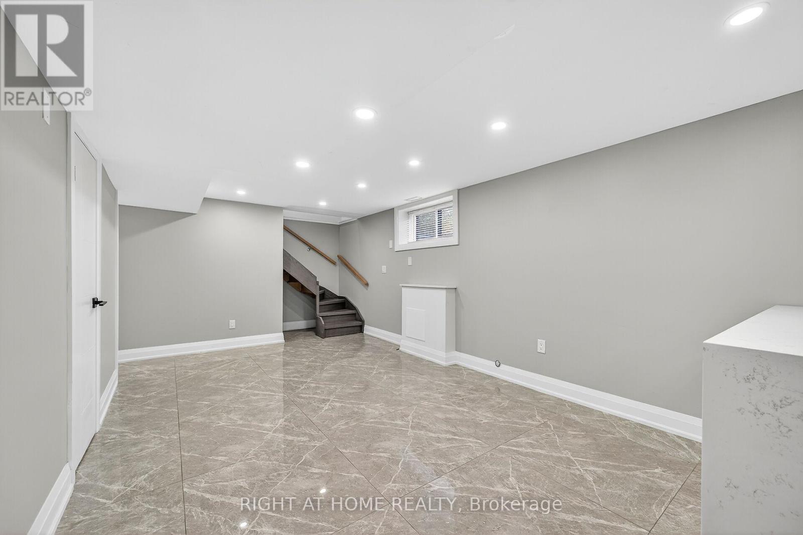 2298 Fassel Avenue, Burlington, Ontario  L7R 3P3 - Photo 38 - W12533176