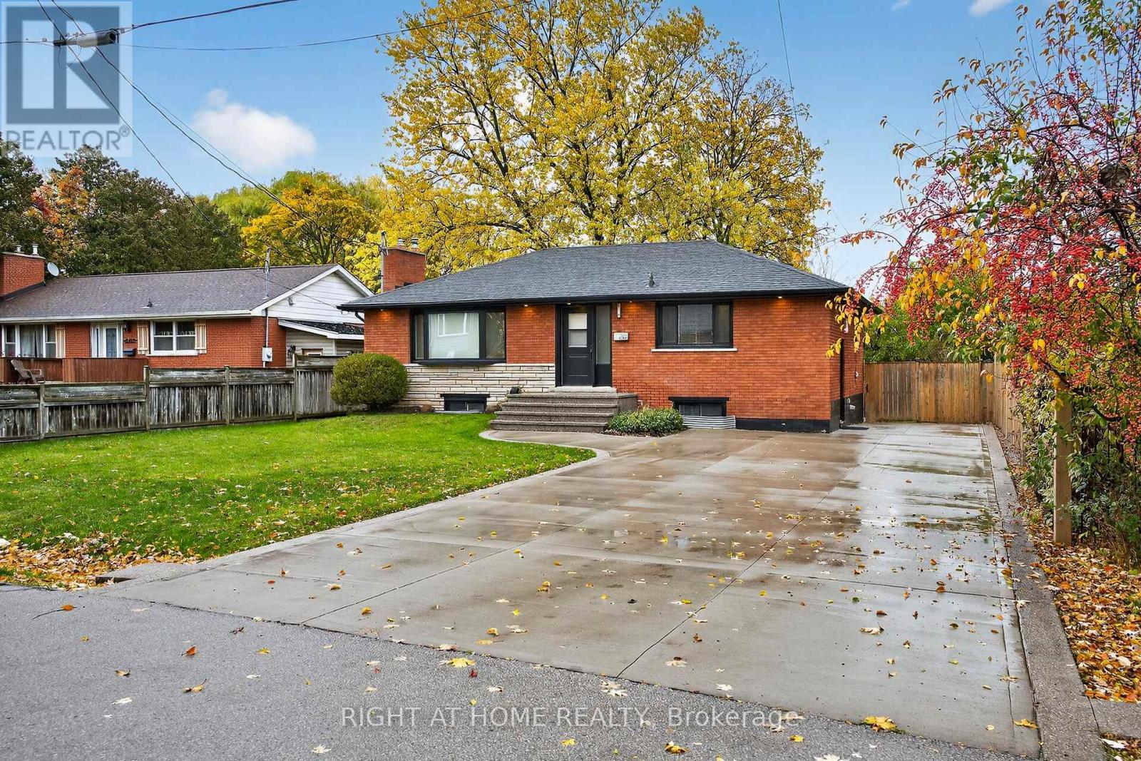 2298 Fassel Avenue, Burlington, Ontario  L7R 3P3 - Photo 50 - W12533176