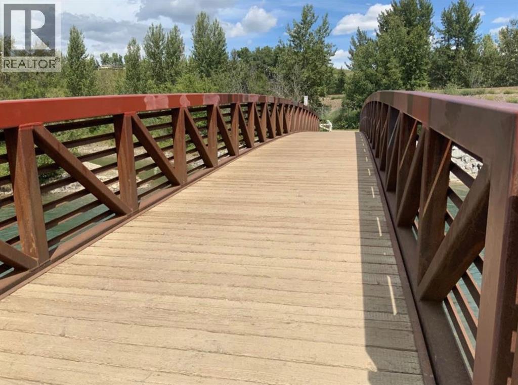 328 Silver Crest Drive Nw, Calgary, Alberta  T3B 2Y2 - Photo 11 - A2211696