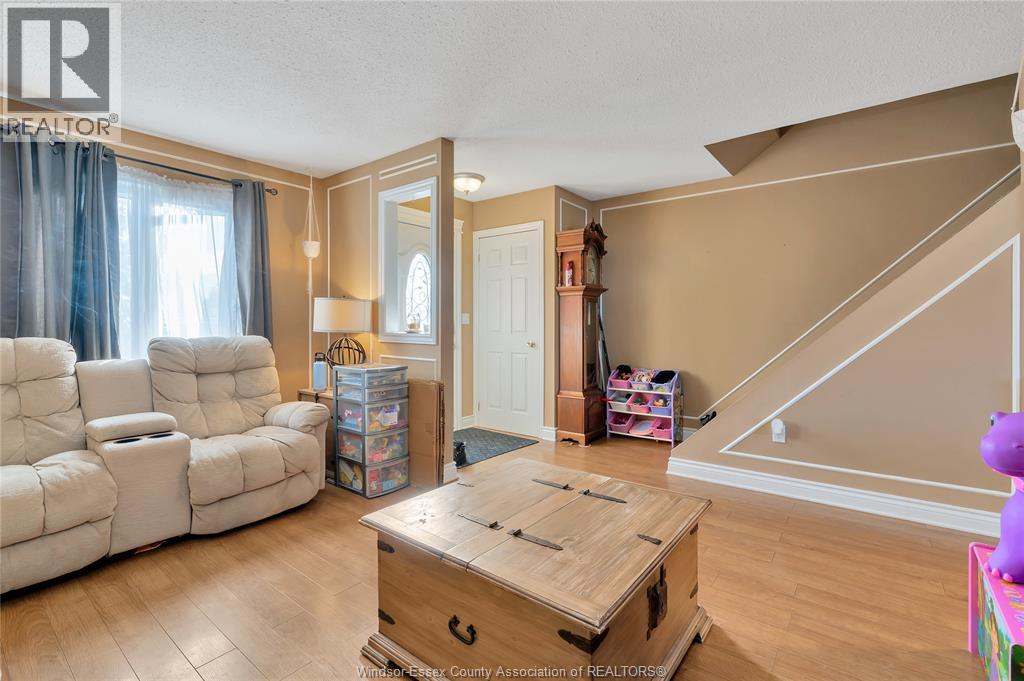 9430 Ryerson, Windsor, Ontario  N9G 2M6 - Photo 4 - 25028537