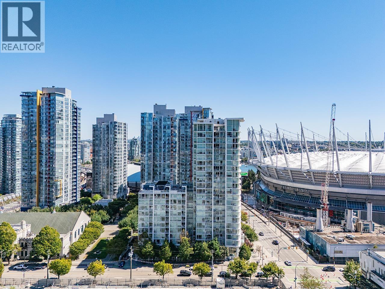 607 161 W GEORGIA STREET, Vancouver, British Columbia