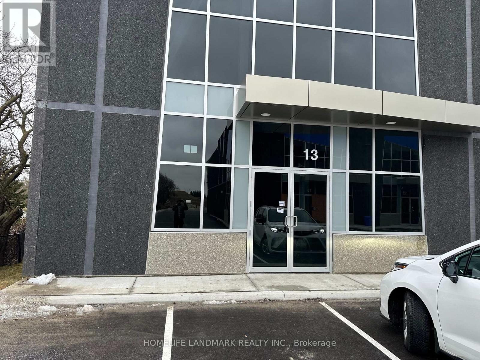 13  2ND - 135 ADDISON HALL CIRCLE, Aurora, Ontario