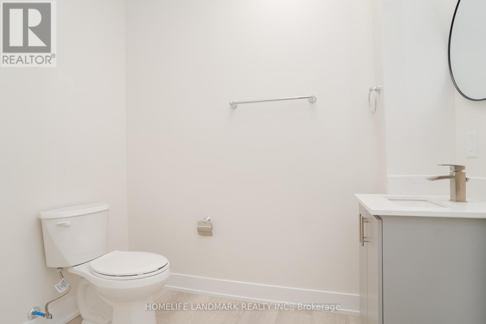 13  2nd - 135 Addison Hall Circle, Aurora, Ontario  L4G 7C7 - Photo 15 - N12527278