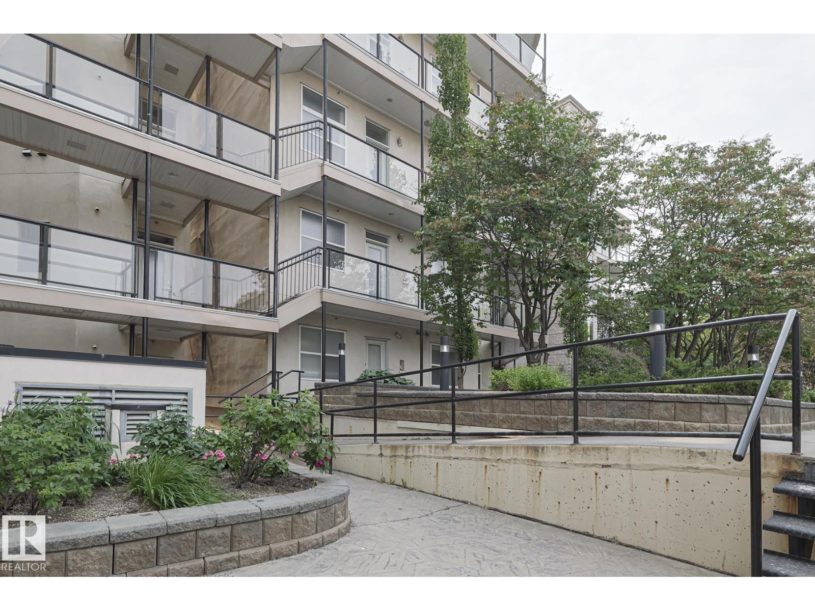 #113 9507 101 Av Nw, Edmonton, Alberta  T5H 4R1 - Photo 3 - E4465382