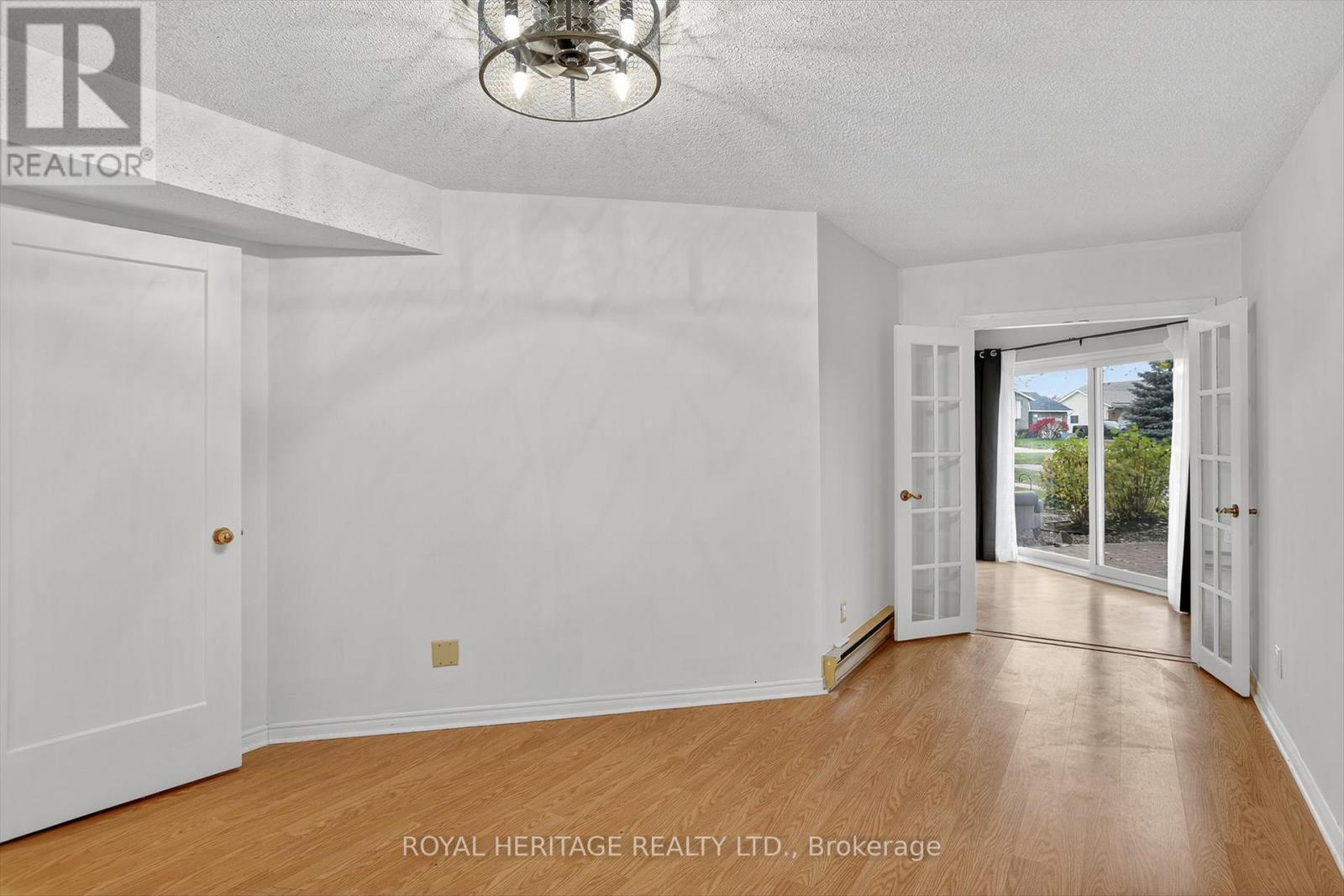 102 - 1 Heritage Way N, Kawartha Lakes, Ontario  K9V 5P9 - Photo 11 - X12532926